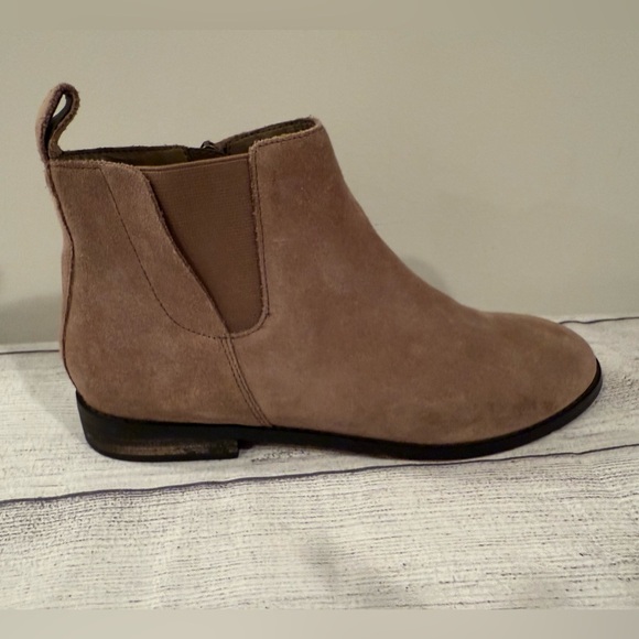 LANDS END Women Tan Suede Ankle Boots/size 8 - Picture 4 of 11
